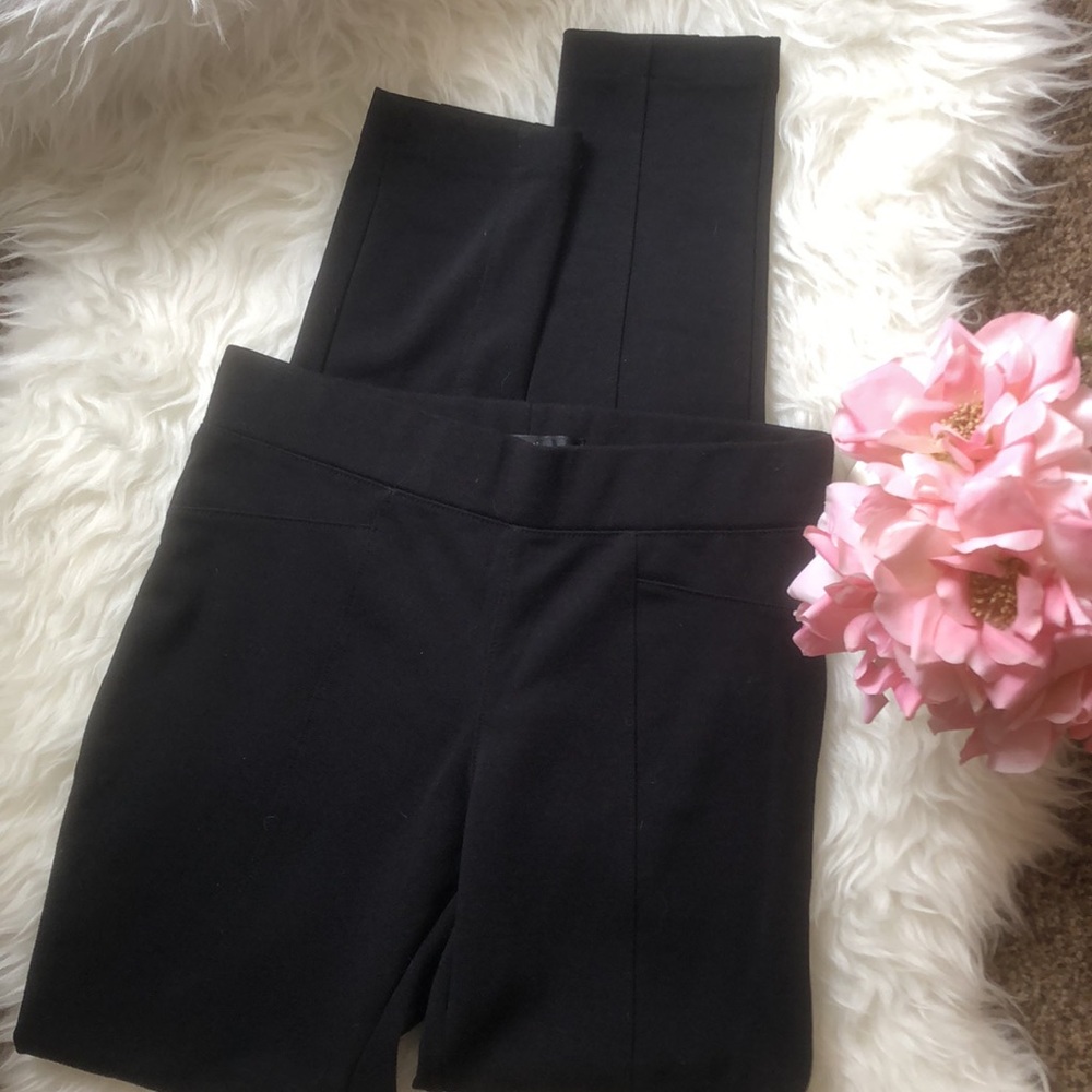 CHAMPION • 4 Item Athletic Wear Bundle Leggings & Running Shorts - Picture 13 of 16